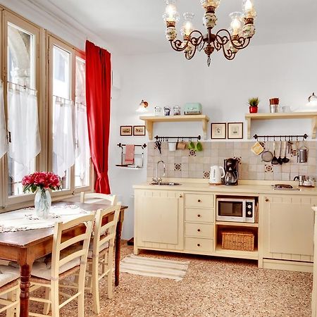Ca' Badoer Frari Apartment Venice Luaran gambar