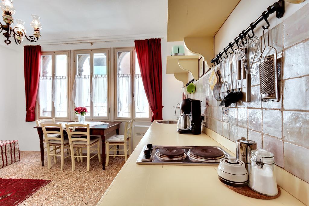 Ca' Badoer Frari Apartment Venice Luaran gambar