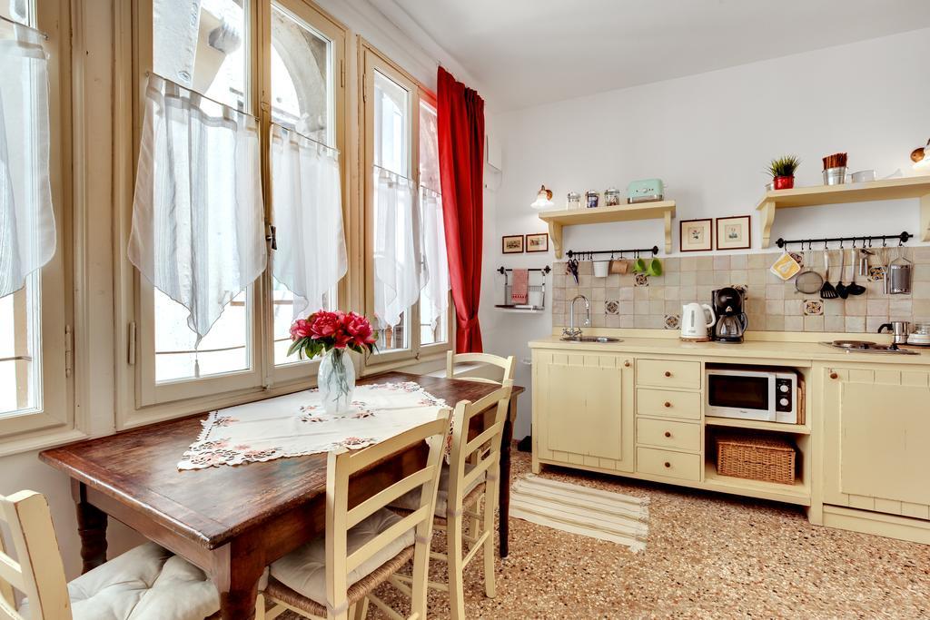 Ca' Badoer Frari Apartment Venice Luaran gambar