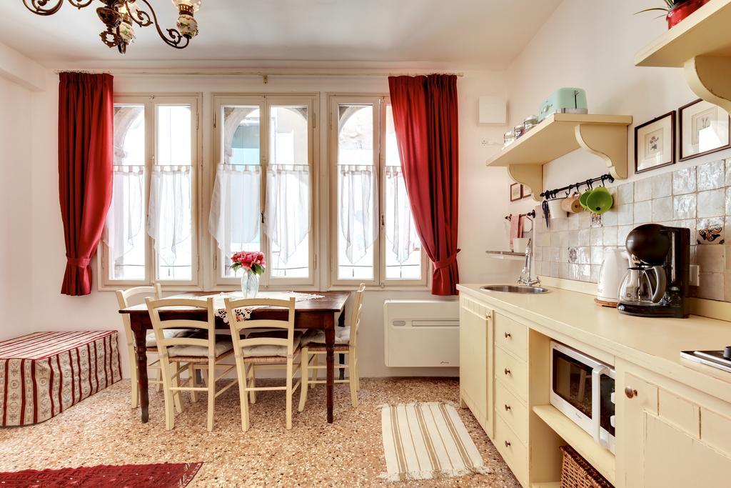 Ca' Badoer Frari Apartment Venice Luaran gambar