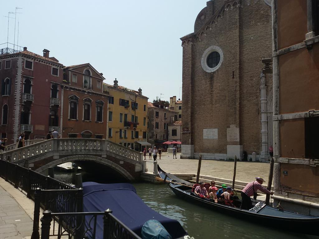 Ca' Badoer Frari Apartment Venice Luaran gambar
